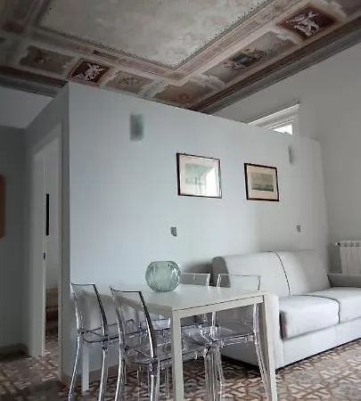 Palazzo Caratozzolo Apartment *
